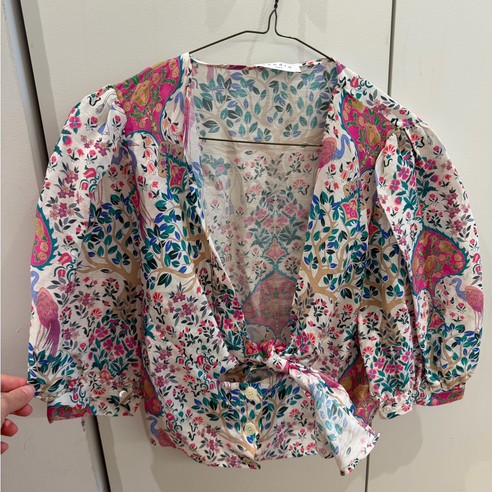 Floral top in Cream with Multicolor Leaf Print